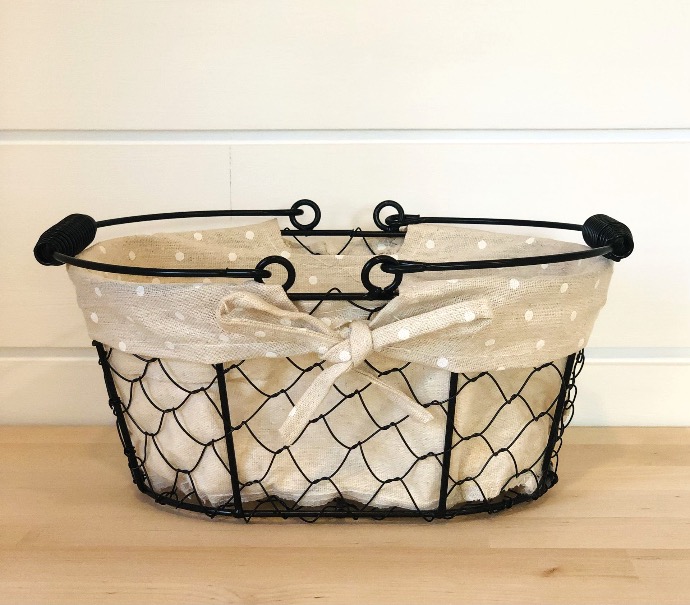 Small Chicken Wire Basket with Linen Liner